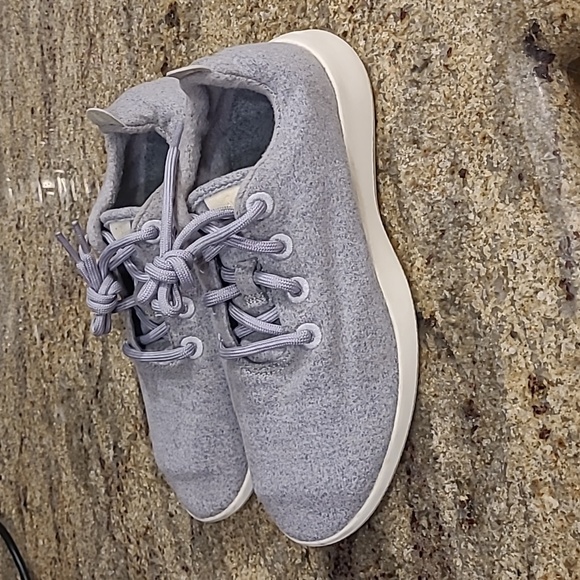 Allbirds Light Gray Wool Runners Size 8 - Picture 3 of 8